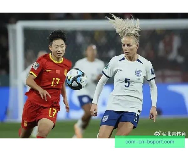 李梦雯留洋再启航加盟英超西汉姆联女足书写中国玫瑰海外全新篇章